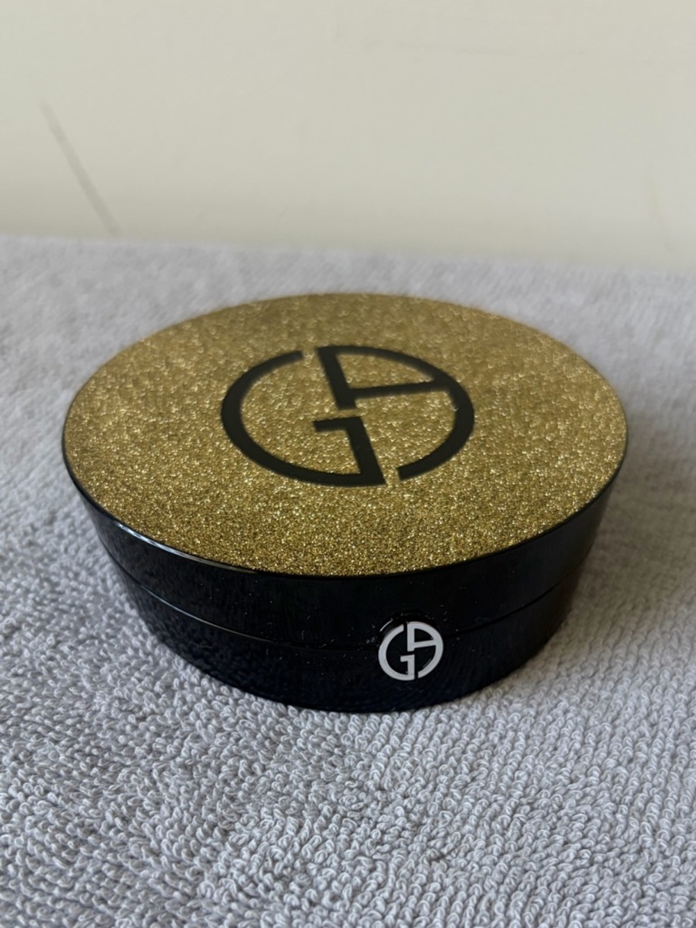 Giorgio Armani Luminous Silk Golden Glow Highlighter - Picture 3 of 10